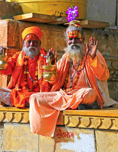 Indien zwei winkende Männer
